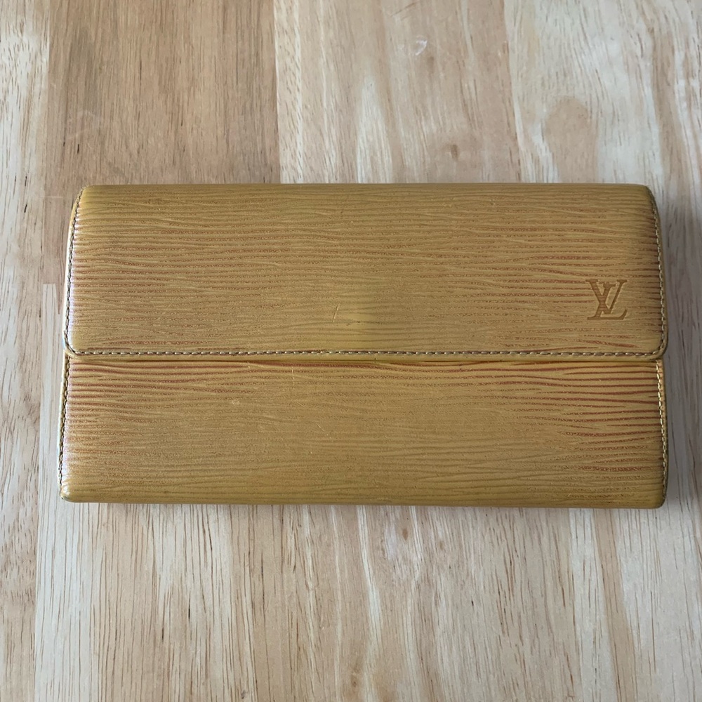 Louis Vuitton Long Epi Wallet